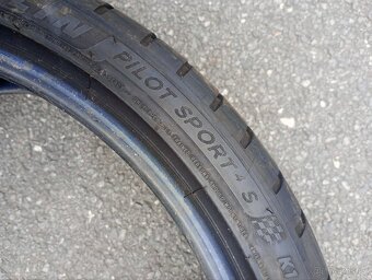 Letní pneu Michelin 245/35 r 20 pilot cup2 - 3