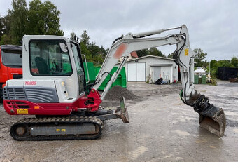 Takeuchi TB235 - 3
