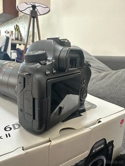 Canon EOS 6D Mark II + objektiv Laowa 100mm f/2.8 2:1 Ultra - 3