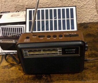 Nové solární rádio . Lze zaslat - 3