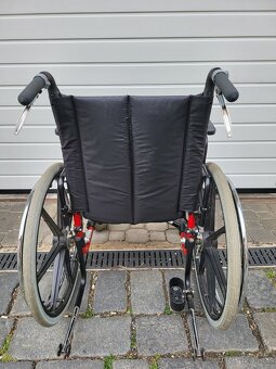 invalidní vozík, 4 brzdy, široký - 3