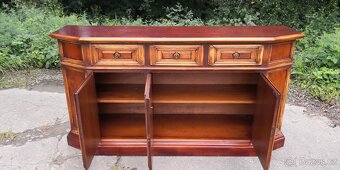 Masivní šuplíková komoda - 3