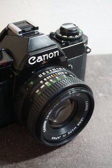 Analogový fotoaparát Canon AV-1 + 2 objektivy Canon FD - 3