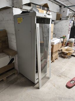 Rack na baterie - Lexi - 3