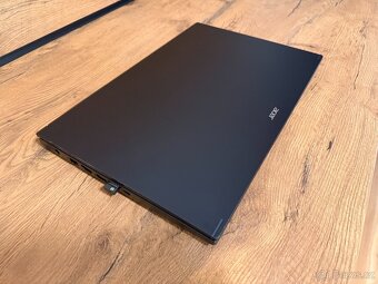 Acer Aspire 7 Charcoal Black kovový - 3