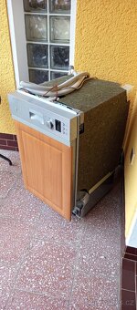 Myčka vestavná Bosch 45 cm - 3