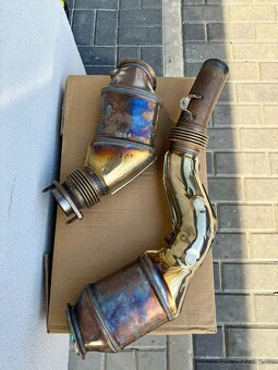 Originál katalyzátor F82 M4 - 3