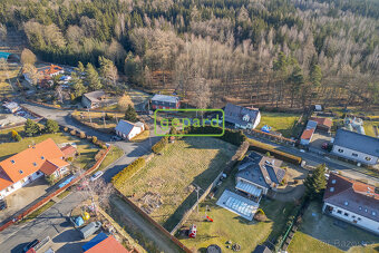 Prodej stavebního oploceného pozemku s projektem 1235m2 - 3
