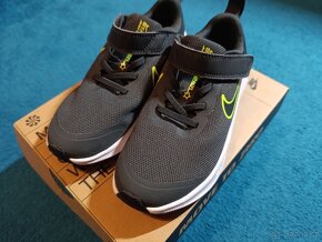 Dětské běžecké boty Nike - vel.31,5 - 3
