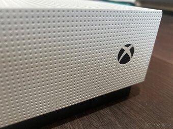 Xbox one s 1tb +hry - 3