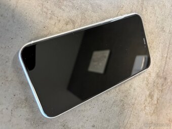 iPhone 11 64gb bílá - 3