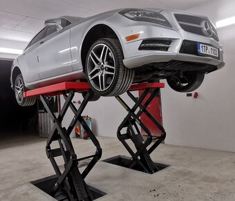 Nůžkový zvedák BORTEN,,BOR-E3500'' 3500KG rv.2025 - 3