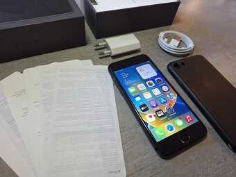 iPhone 8 64gb black, baterie 97% - 3