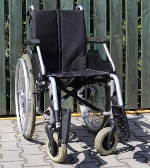 053-Mechanický invalidní vozík Meyra. - 3
