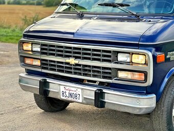 1995 Chevrolet G20 5.7 V8 | Choo Choo Custom - 3