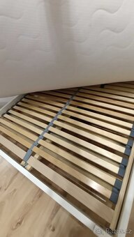 Bílá postel 120x200 cm s matrací + rošt - 3