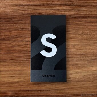 Prodám Samsung Galaxy S22 bílí - 3