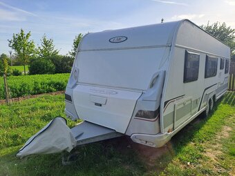 Karavan LMC Musica 725 palandy + podlahové topení + markýza - 3