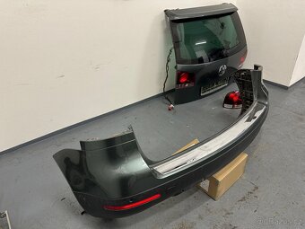 VW Touareg zadní část - 3
