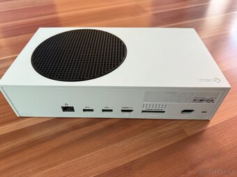 Xbox series s 512gb + 2 ovladače - 3