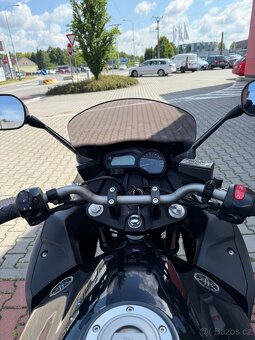 Yamaha XJ6 Diversion, r.v. 2012 - najeto pouze 26 000km - 3