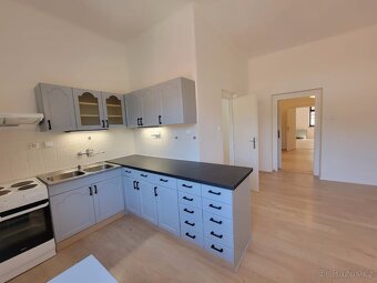 Prostorný byt na náměstí Jablonné nad Orlicí - 3