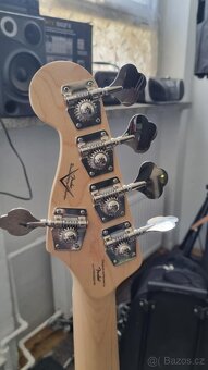 Prodám Fender Affinity ACT Jazz Bass V BKM - 3