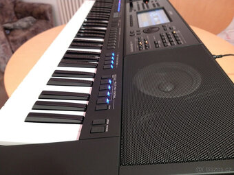 Klávesy Yamaha PSR-SX900 (s rozšířeními syntezátorů) + zbýva - 3