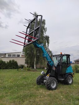 Napichovací, stohovací vidle na balíky - 3