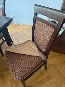Sedačka a jídelní stůl - 3