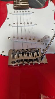 Prodám Fender stratocaster. - 3