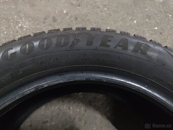 205/55R16 Good Year Ultragrip 6 - 3