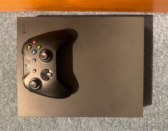 Prodám xbox one X 1tb limit edice scorpio + controller - 3