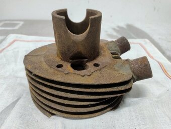 VÁLEC MOTORU ČZ 125/150 Č.2 - 3