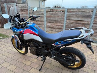 Honda Crf 1000 manuál - 3