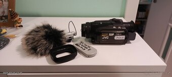 Video kamera jvc - 3