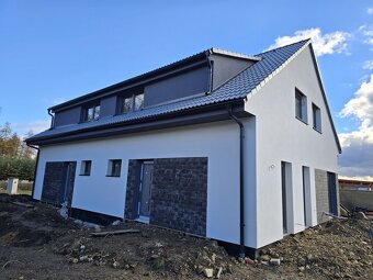 Prodej rodinného domu 150 m2, 5+kk, pozemek 400 m2, v obci D - 3