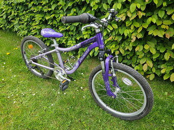20" dětské dívčí horské hliníkové kolo SPECIALIZED, rám 10 - 3