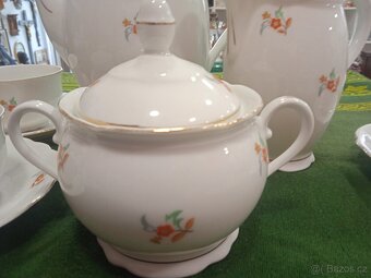 STARÁ PORCELÁNOVÁ SOUPRAVA - 3