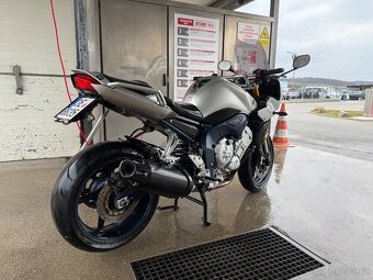 Yamaha FZ1 - 3