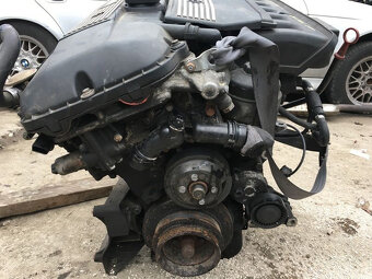 1999 - 2000 BMW 328i Motor 328 2,8 l 89 000 - 3