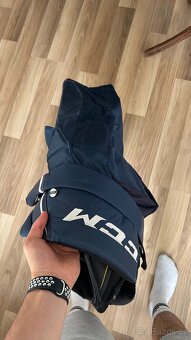 CCM Axis 1.9 kalhoty - 3