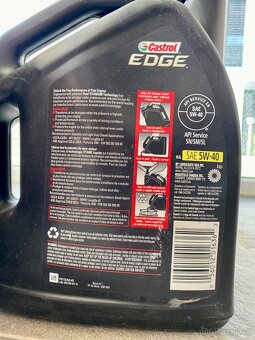 Castrol Edge Fully Syntehtic 5W-40 Motor Oil - 3