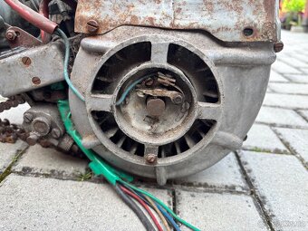 Motor Manet - 3