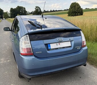 Toyota prius 2 - 3