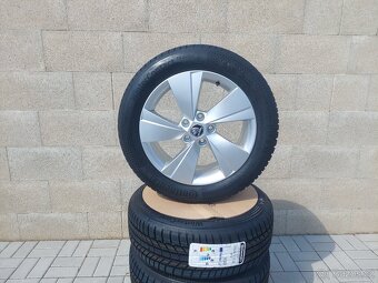 Zímní sada Škoda Superb III ,VW Passat B8,215/55/17 - 3