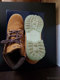 Prodám zimní kotníčkové boty značky Fila - 3