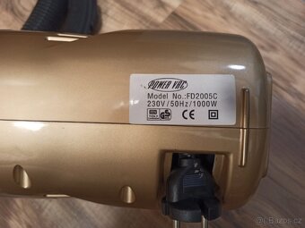 Prodám přenosný vysavač - 3