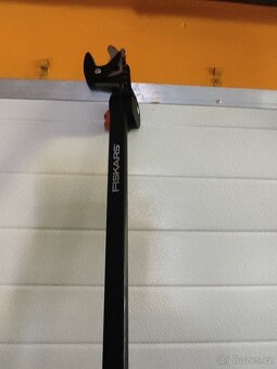 Zahradní núžky FISKARS na teleskop.tyči - 3