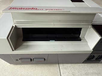 Nintendo Entertainment System "NES"-NESE-001 - 3